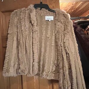 Heartloom Tan Teddy Jacket faux fur. Xs great as a layering piece